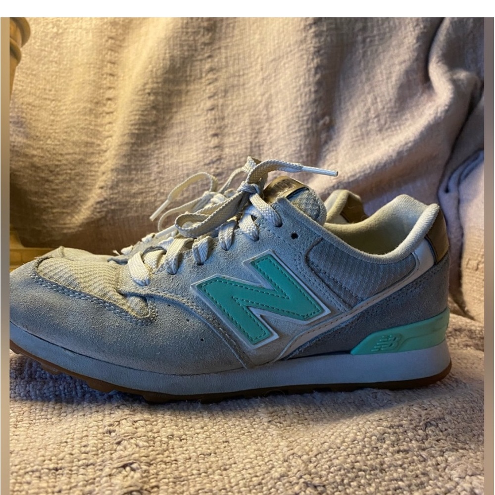 New Balance 696 sz 5.5